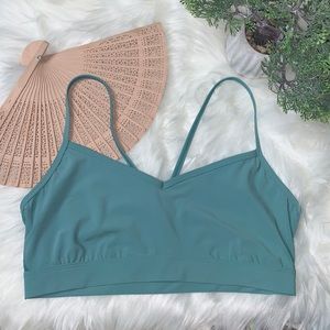 🛍 All in motion sports bra